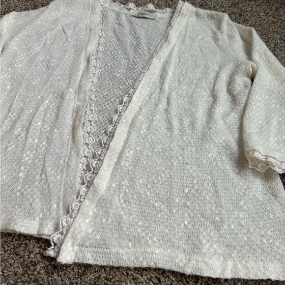 Romy 3/4 length White Lace Open Cardigan - Size Small - Picture 6 of 8